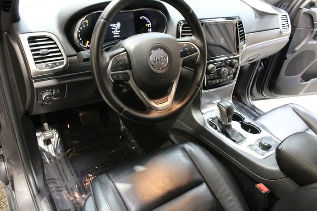 Used 2020 Jeep Grand Cherokee Limited image 19