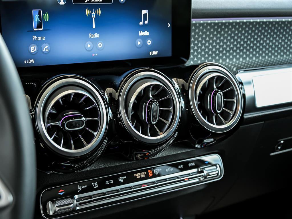 Certified 2025 Mercedes-Benz GLB 250 4MATIC image 22