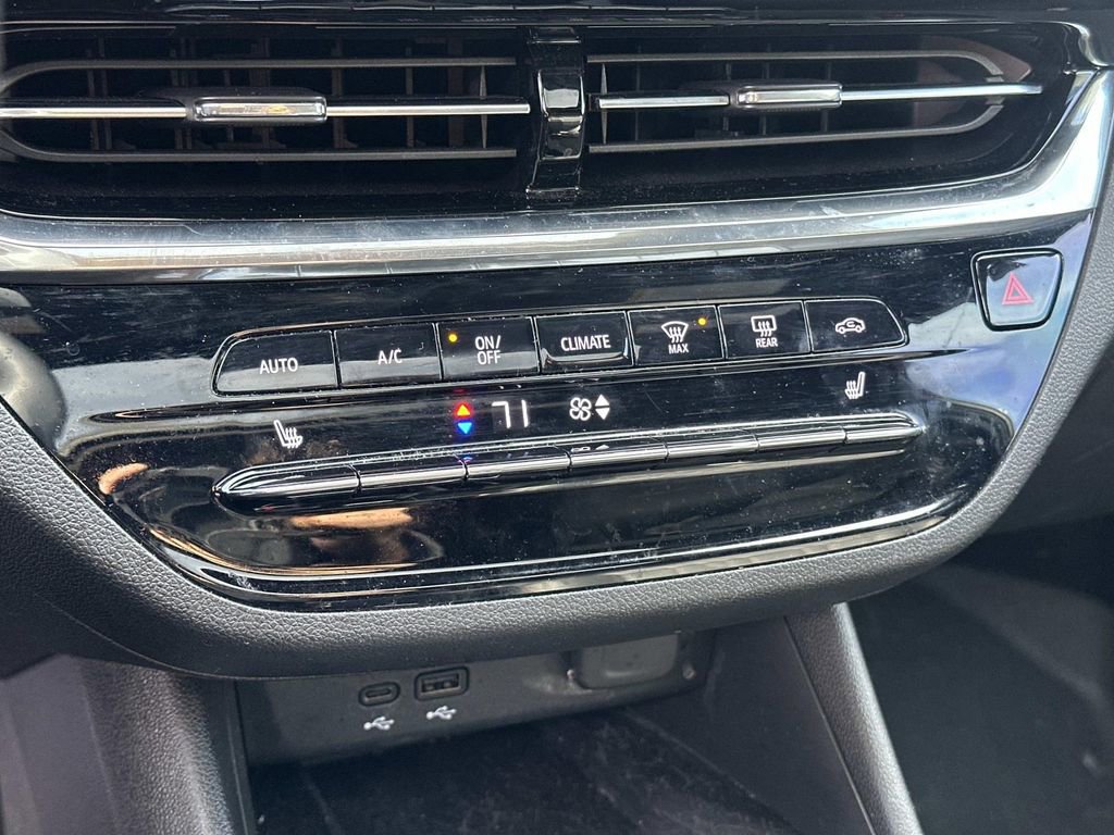 Used 2024 Buick Envista Avenir image 13