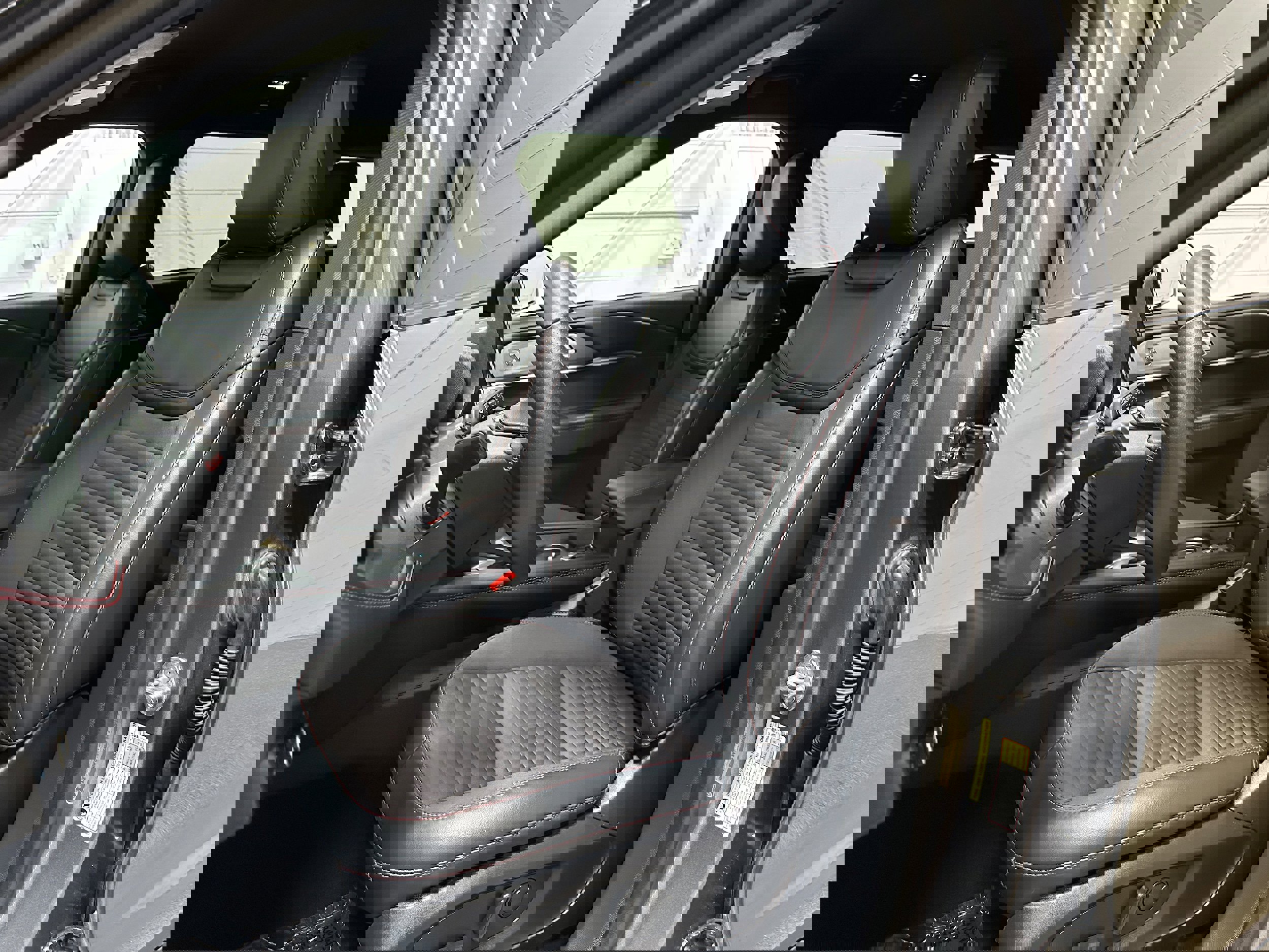 Certified 2025 Ford Explorer ST-Line image 8