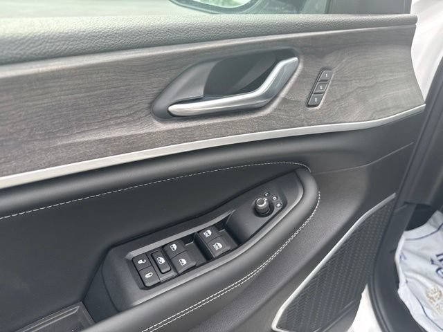 New 2026 Jeep Grand Cherokee Limited AWD/4WD image 12