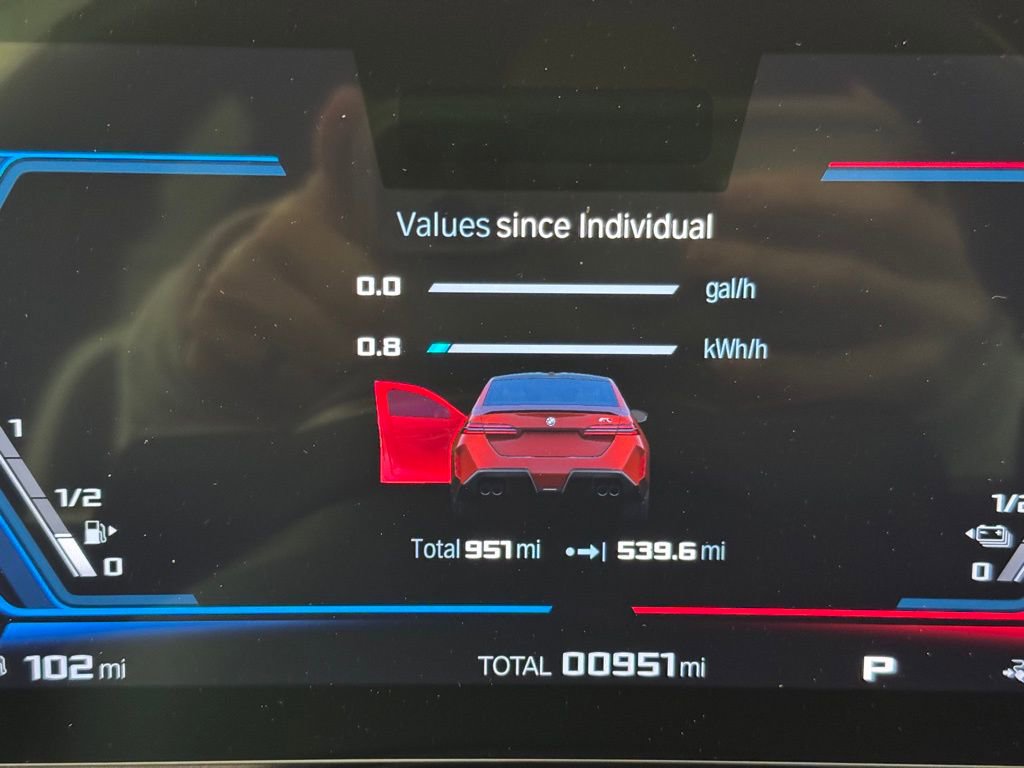 Used 2025 BMW M5 w/ Carbon Package image 34