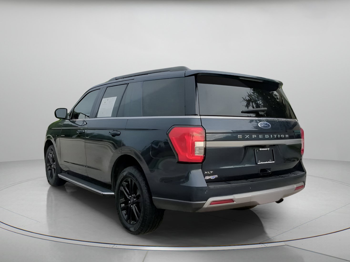 Certified 2023 Ford Expedition XLT RWD image 21