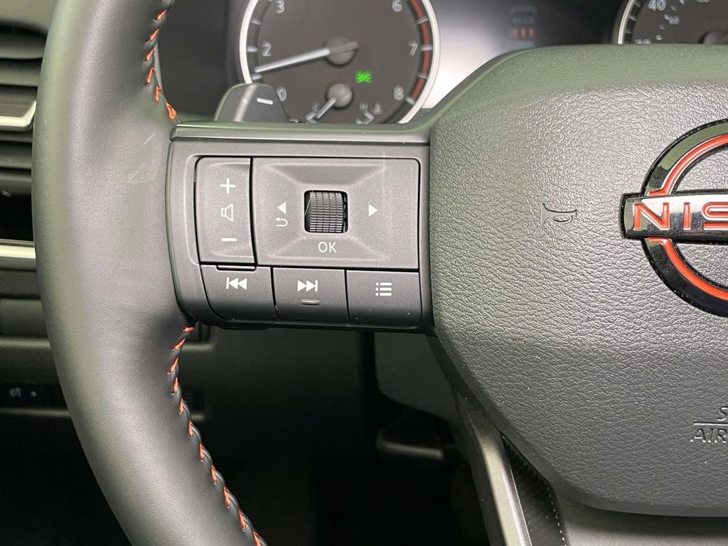 Used 2025 Nissan Rogue SV AWD/4WD image 35