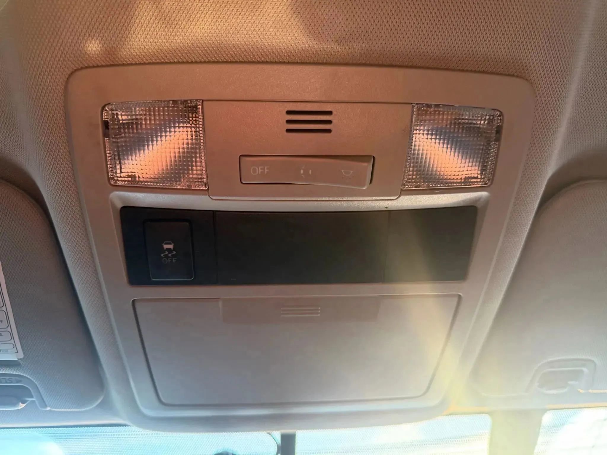 Used 2017 Toyota Tacoma SR5 w/ Tow Package image 31