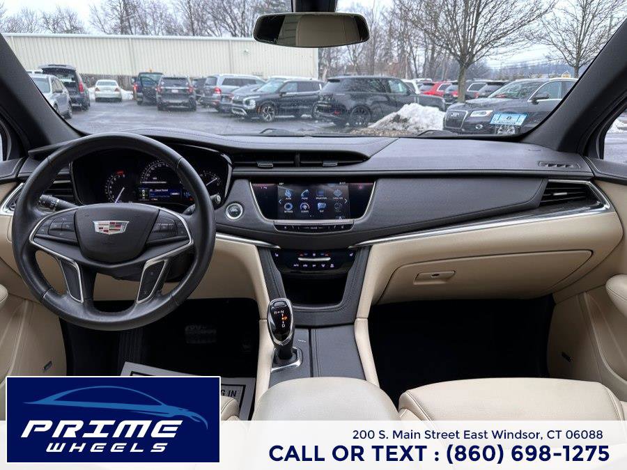Used 2018 Cadillac XT5 AWD image 19