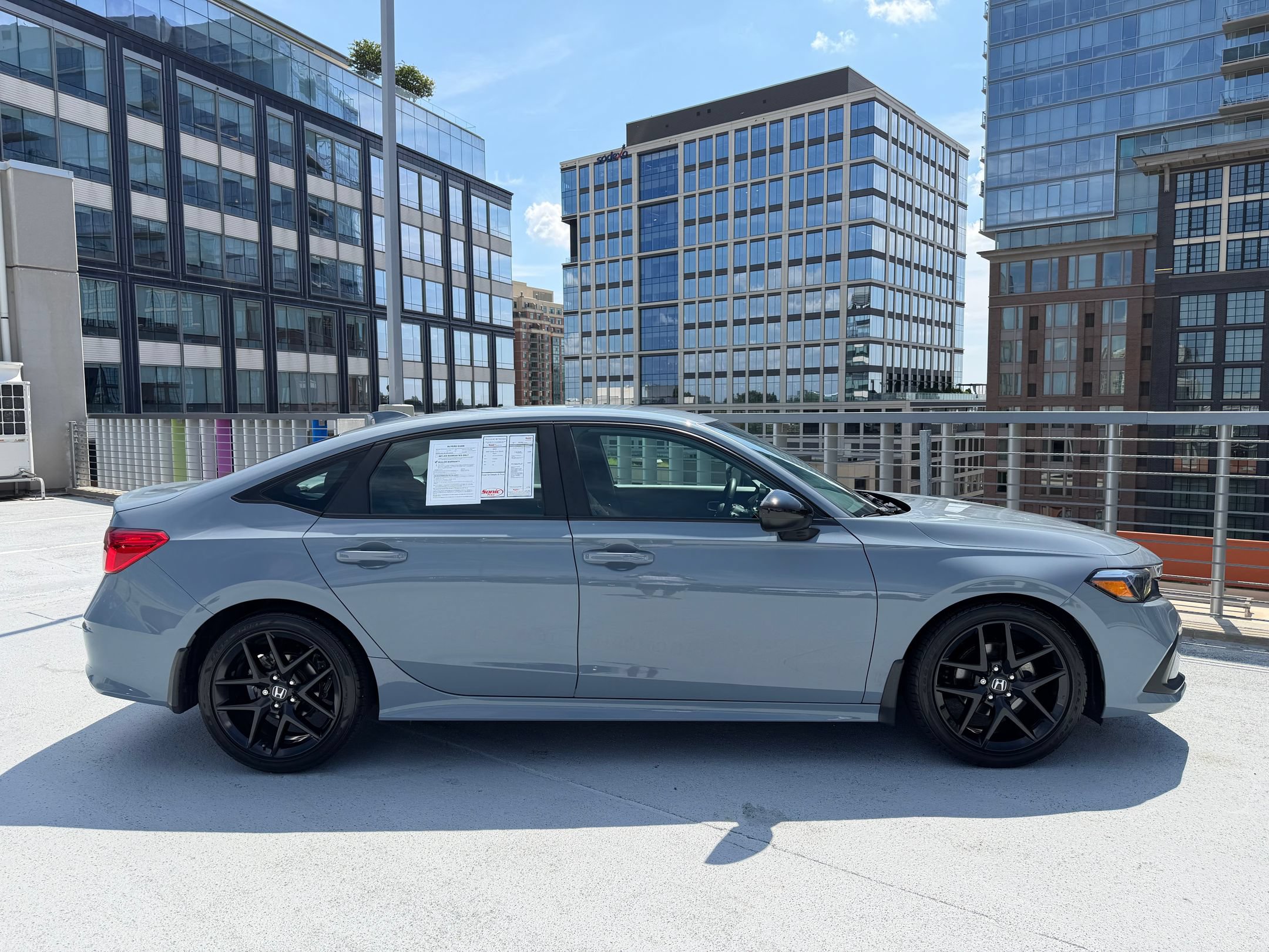 Used 2022 Honda Civic Sport image 8