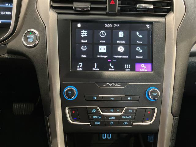 Used 2019 Ford Fusion SE FWD image 22