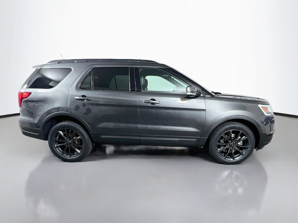 Certified 2019 Ford Explorer XLT w/ Equipment Group 202A AWD/4WD image 10