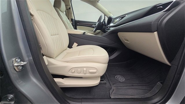 Used 2023 Buick Enclave Avenir w/ Avenir Technology Package image 13