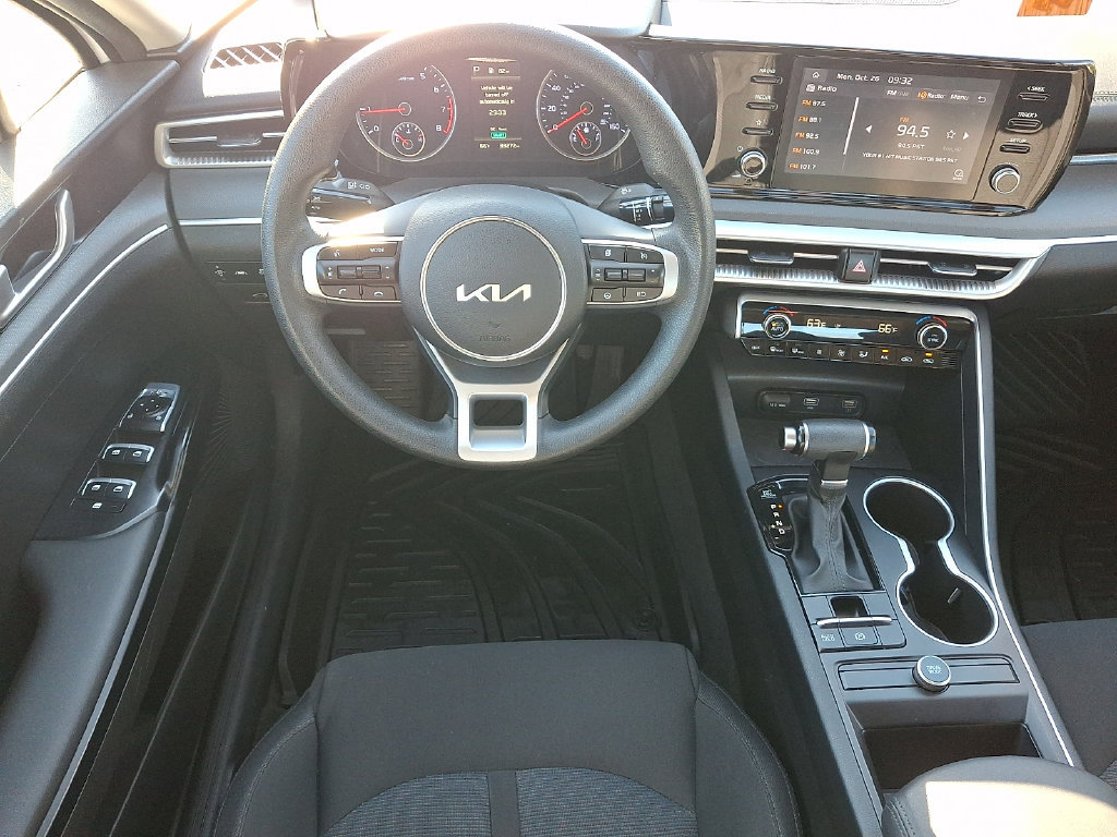 Used 2023 Kia K5 LXS FWD image 2