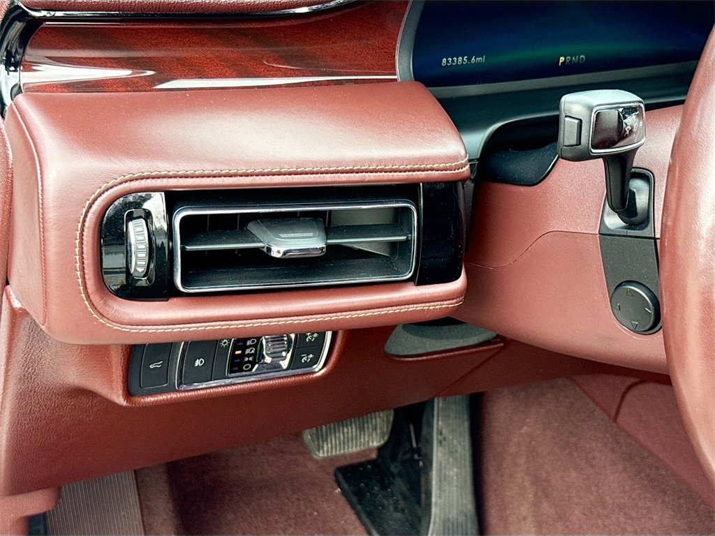 Used 2023 Lincoln Aviator Black Label w/ Jet Package image 11