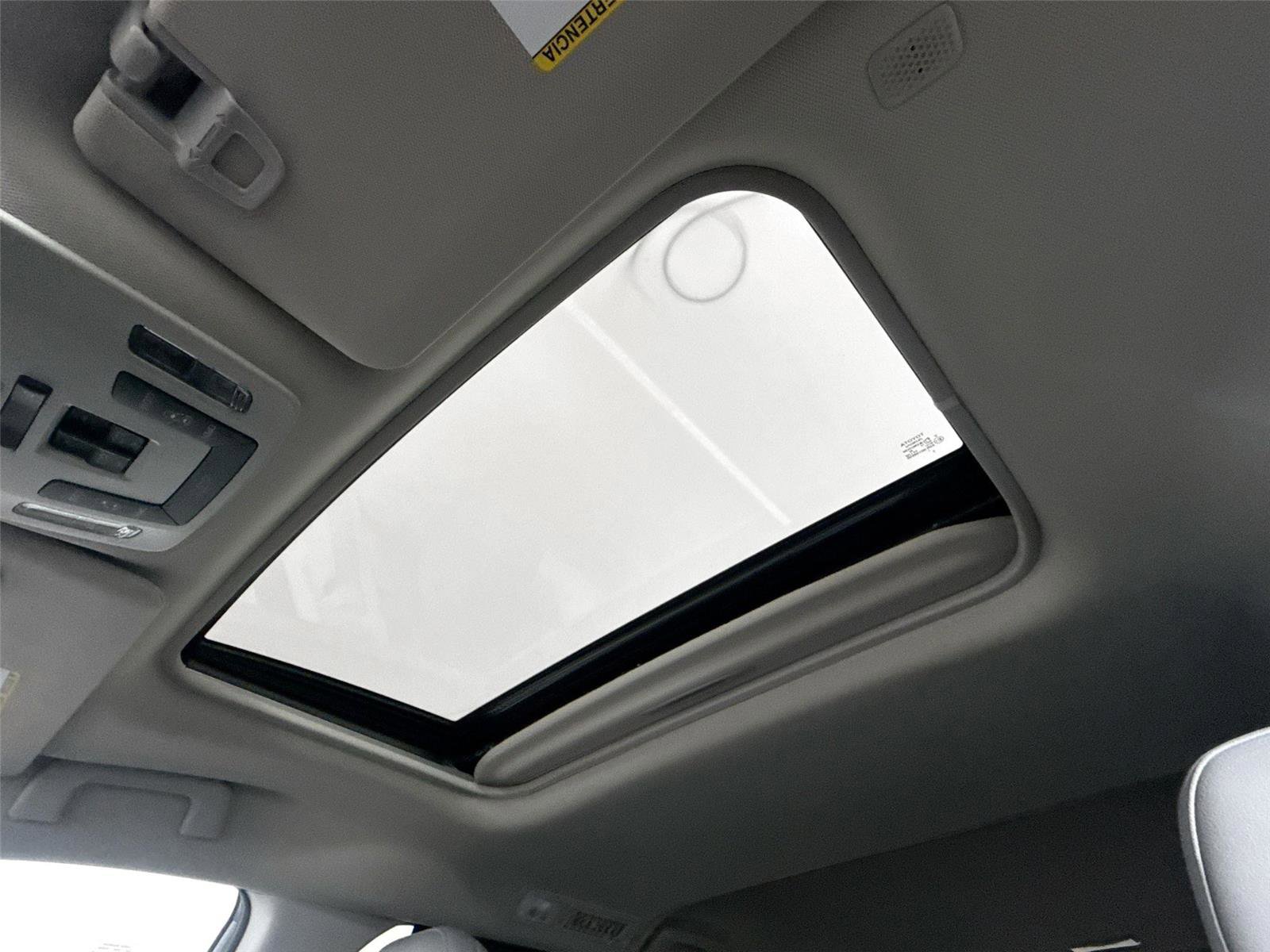 Certified 2023 Toyota Sienna XLE image 24