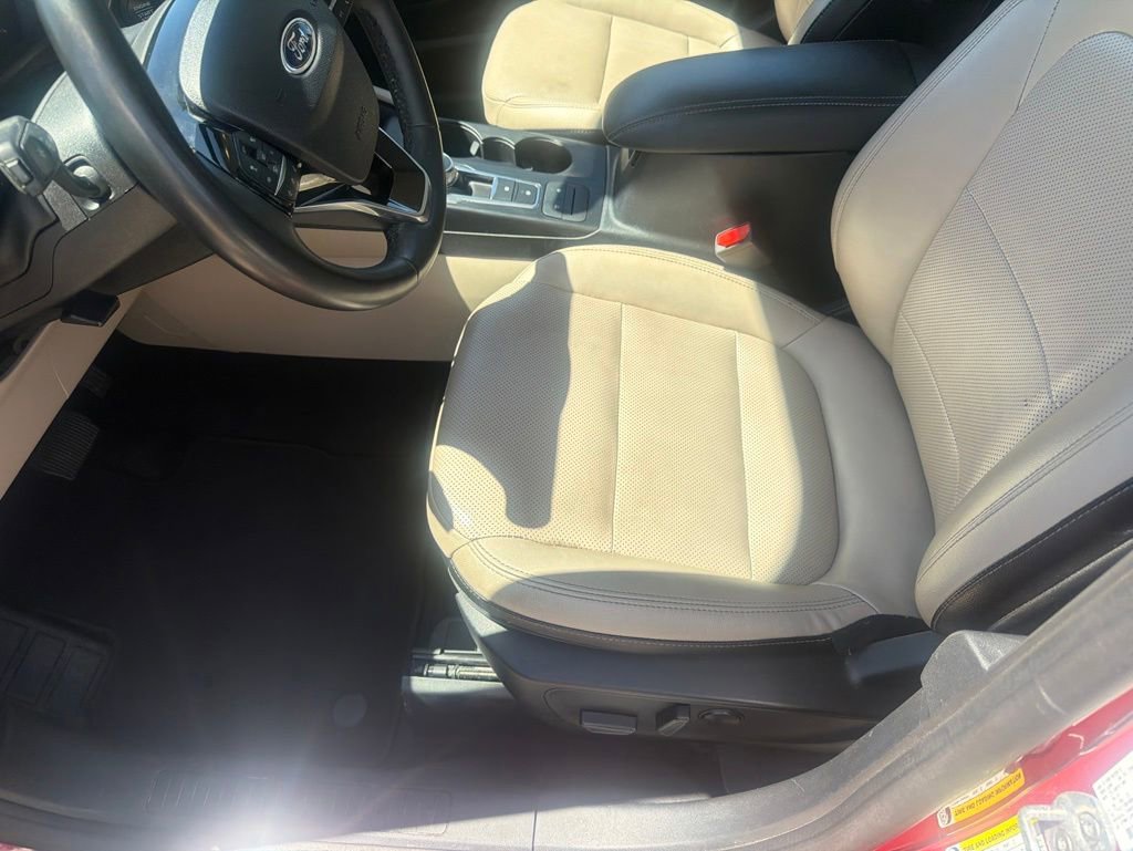 Used 2022 Ford Escape SEL FWD image 7