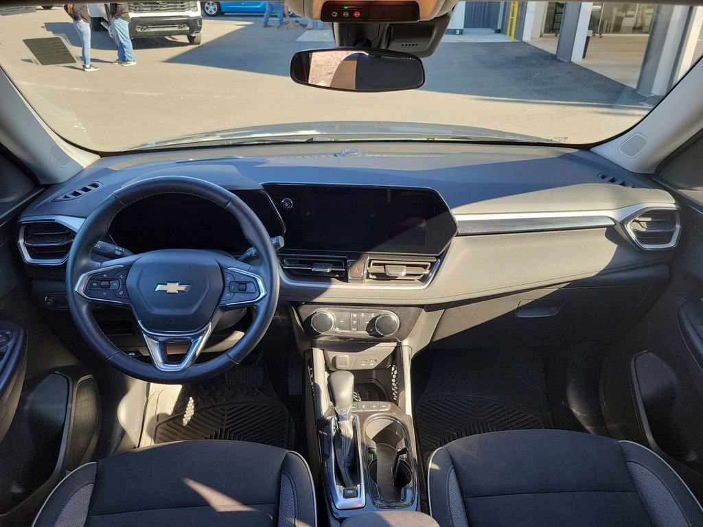 Used 2024 Chevrolet TrailBlazer LT w/ LT Cold Weather Package image 26