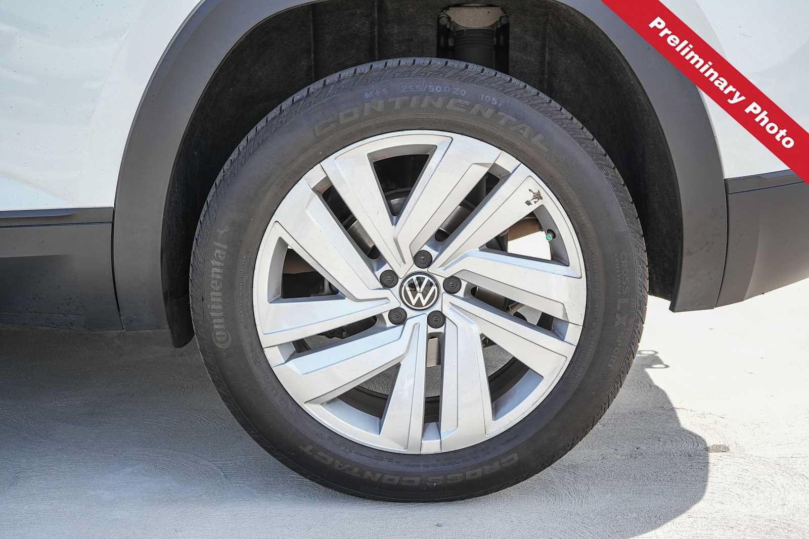 Used 2020 Volkswagen Atlas Cross Sport SE w/ Towing Package AWD/4WD image 11