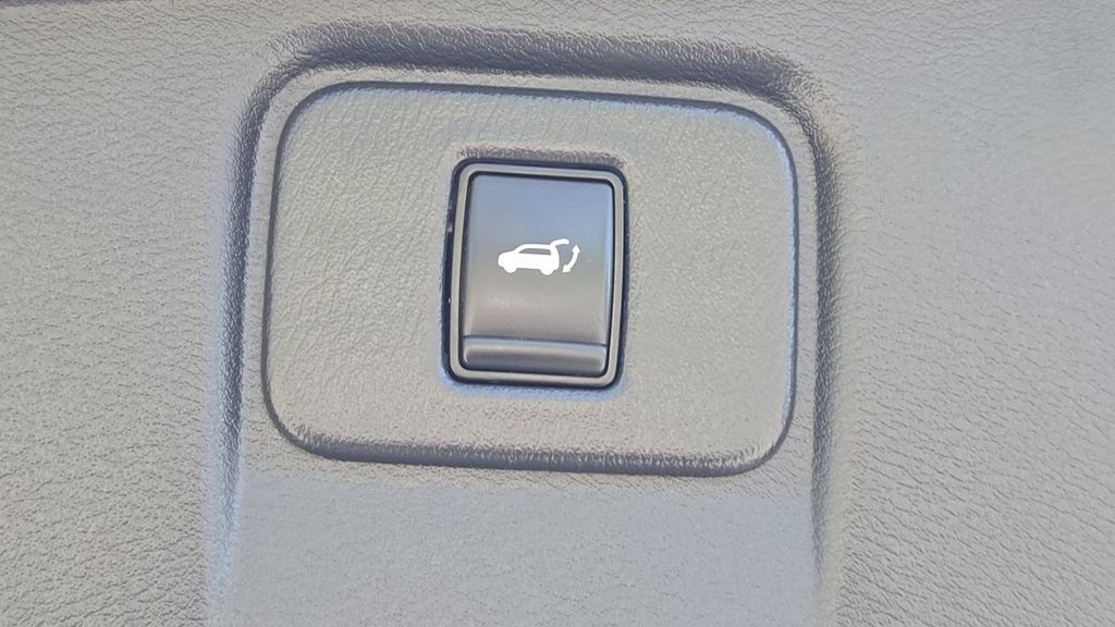 Used 2018 Nissan Murano SL w/ Moonroof Package image 7