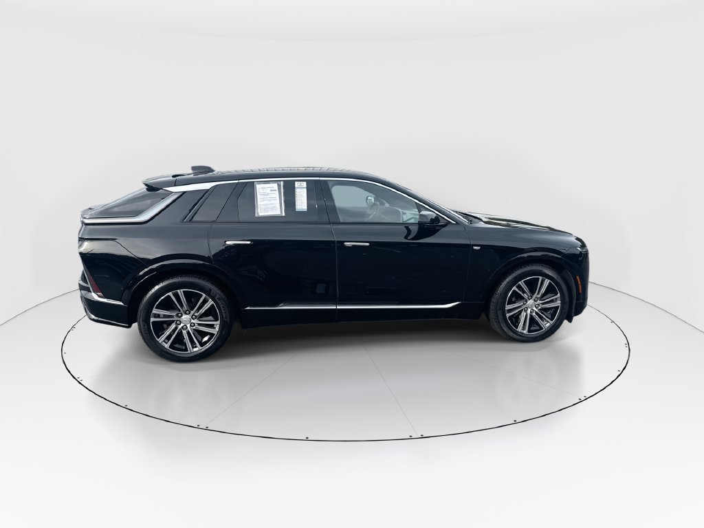 Used 2024 Cadillac Lyriq Luxury RWD image 9
