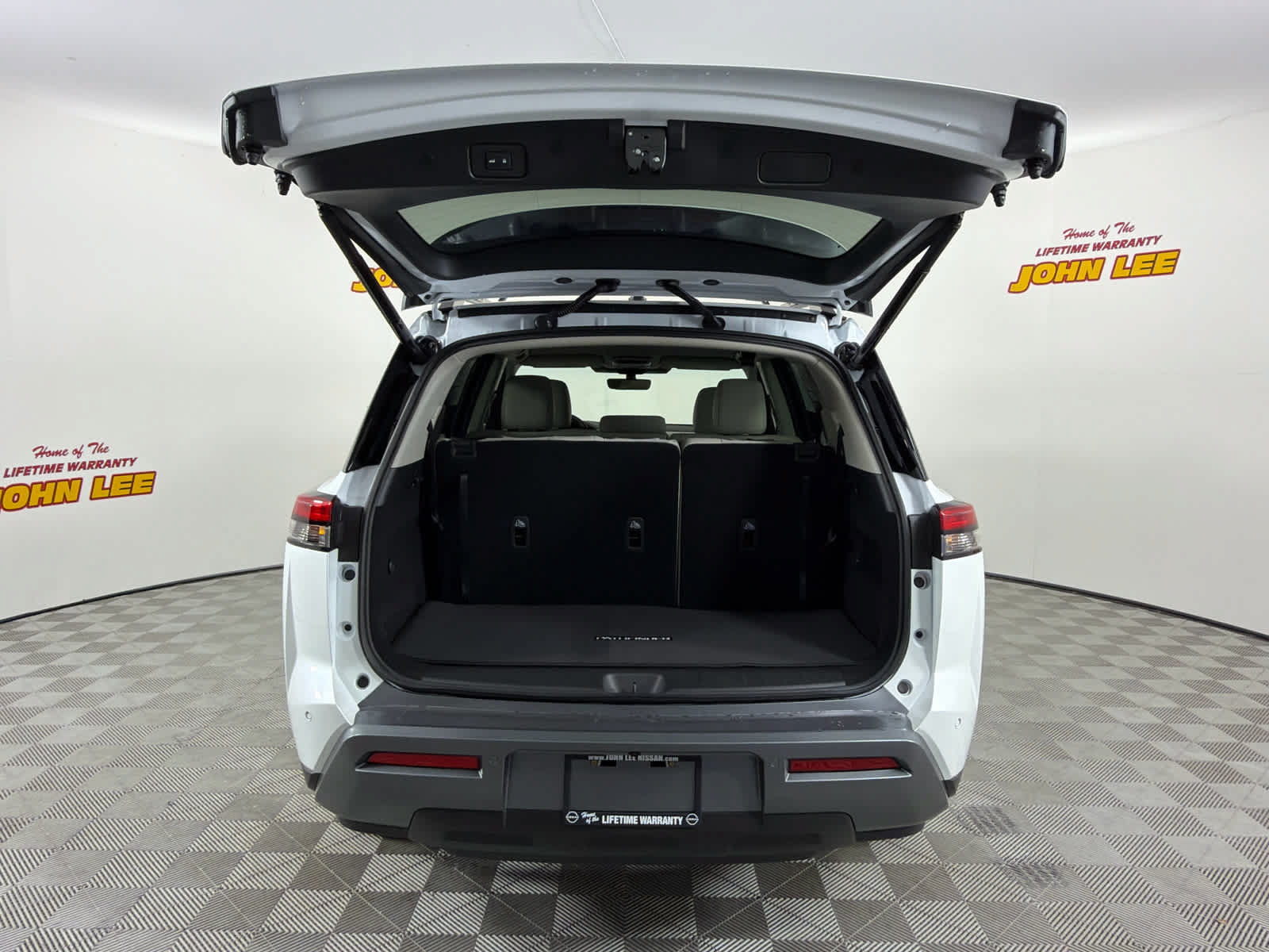 New 2026 Nissan Pathfinder SL FWD image 4