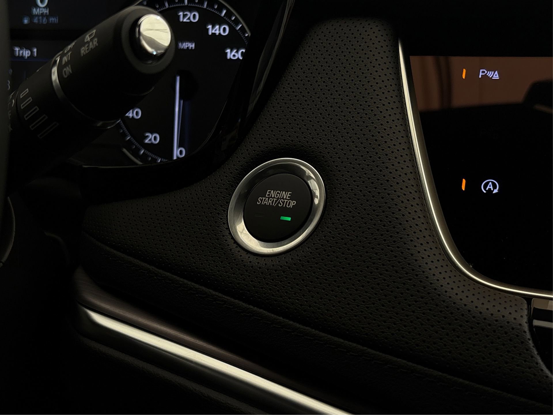 New 2025 Cadillac XT5 Luxury image 27