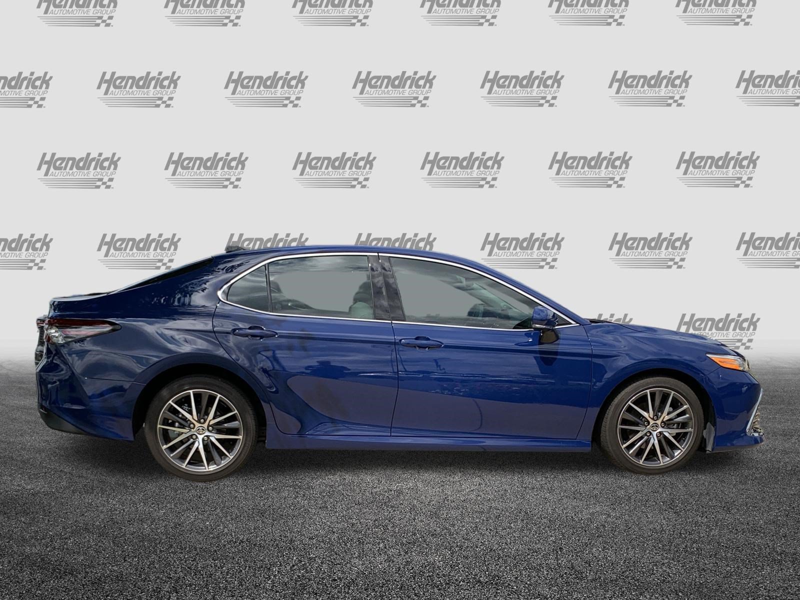 Used 2024 Toyota Camry XLE FWD image 11
