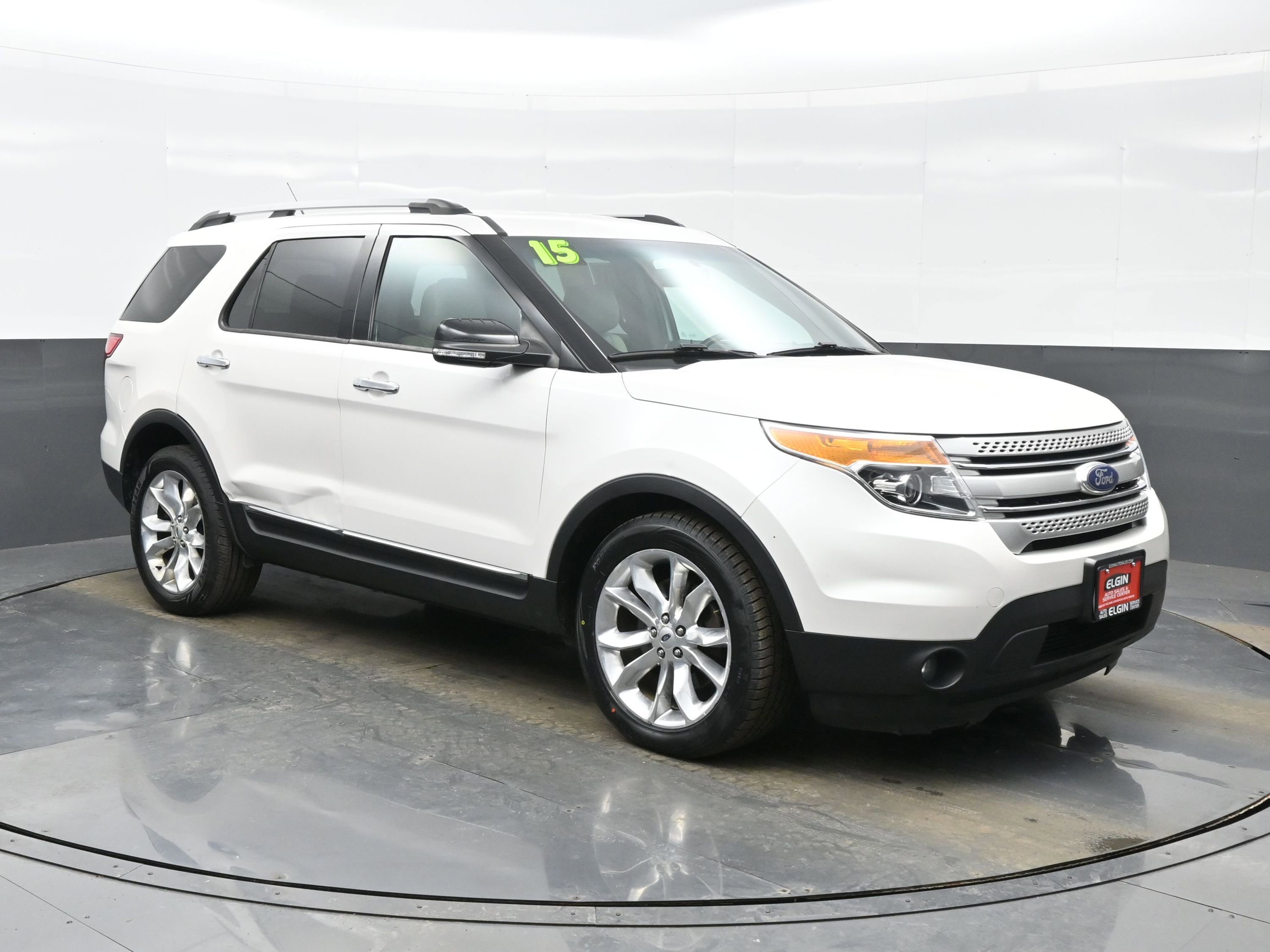 Used 2015 Ford Explorer XLT w/ Equipment Group 202B image 8