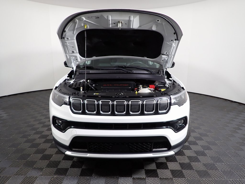 Used 2022 Jeep Compass Limited image 7