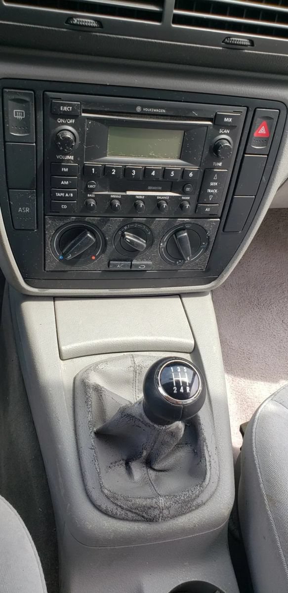Used 2004 Volkswagen Passat GL FWD image 12