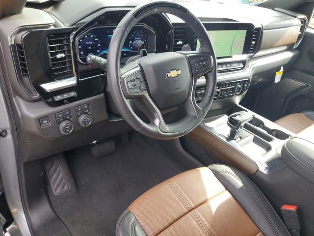 Used 2025 Chevrolet Silverado 1500 High Country w/ Technology Package image 17