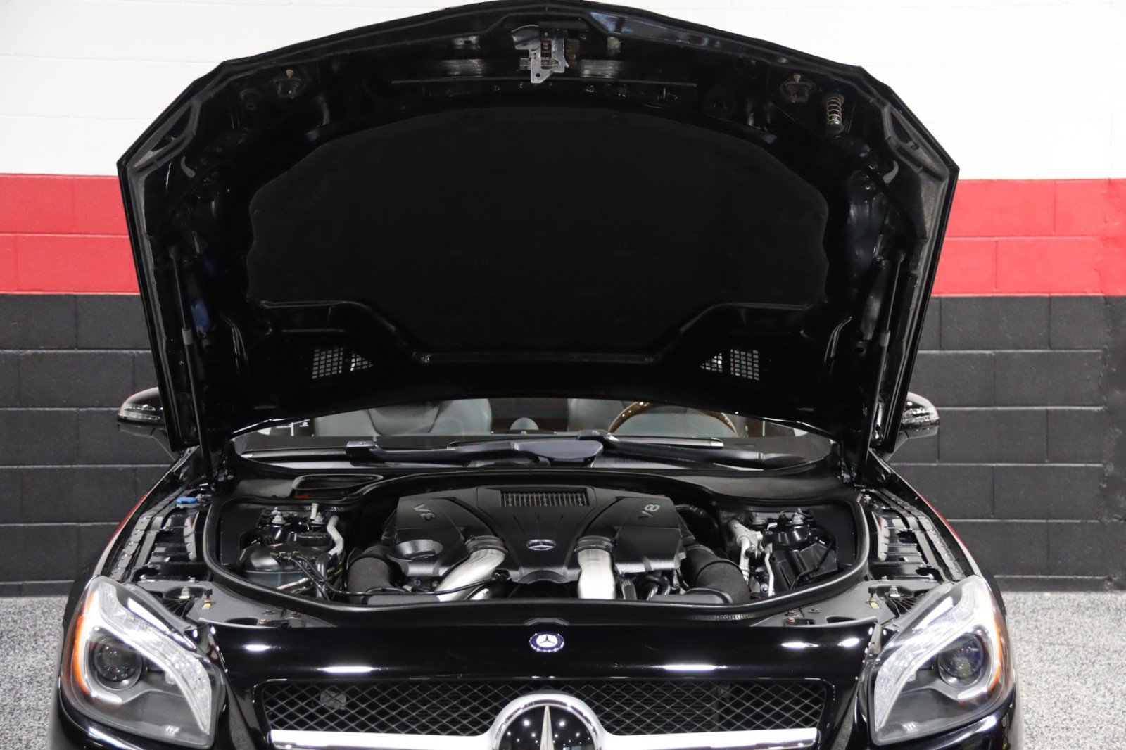 Used 2013 Mercedes-Benz SL 550 image 16