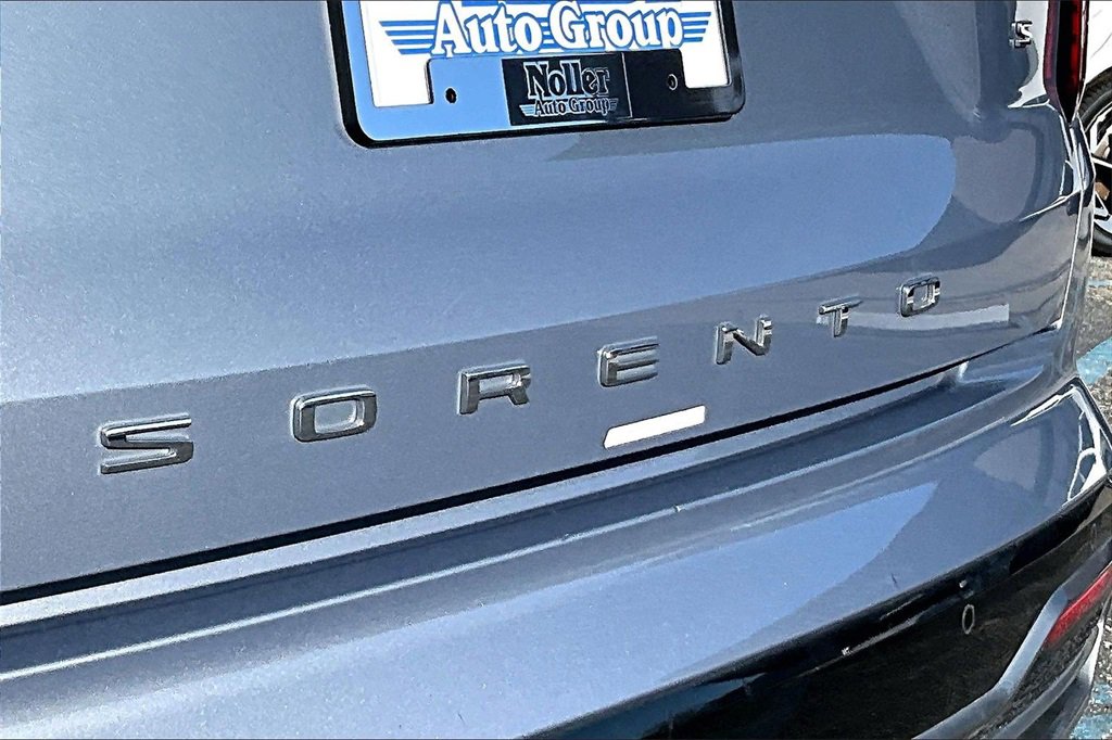 Used 2021 Kia Sorento S image 8