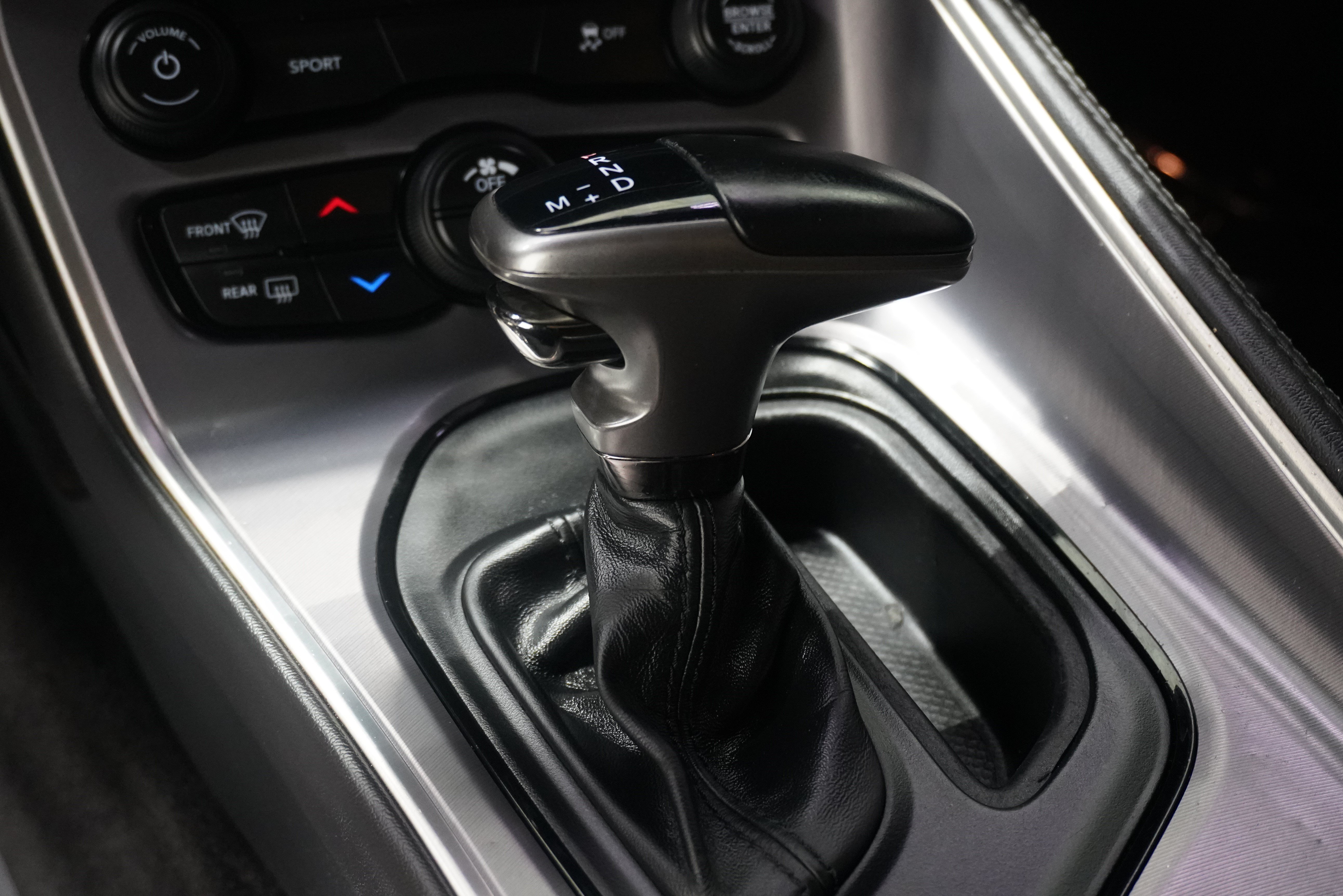 Used 2019 Dodge Challenger SXT RWD image 19