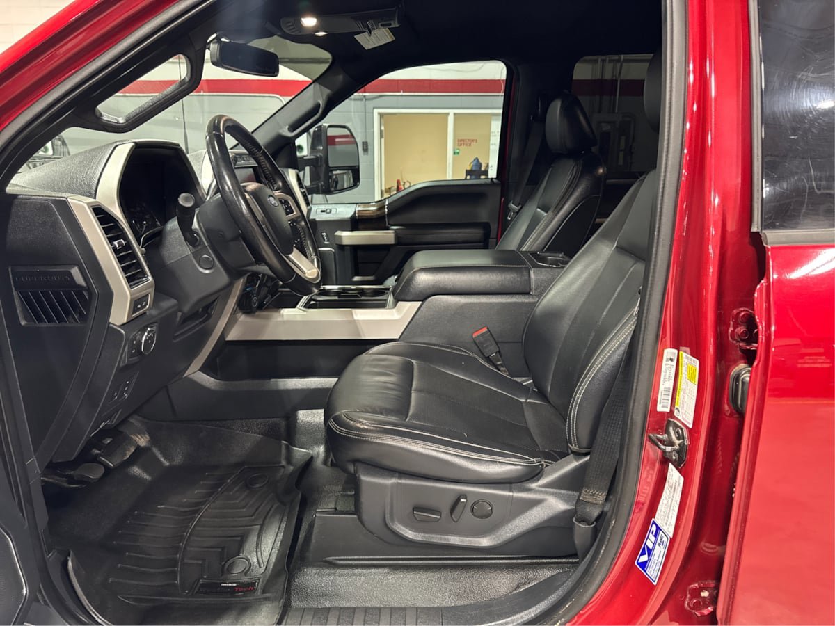 Used 2022 Ford F350 Lariat w/ Black Appearance Package AWD/4WD image 9