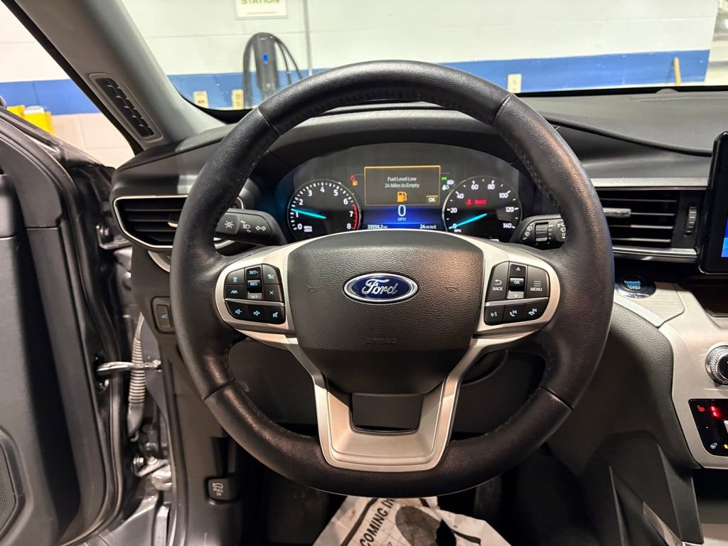 Used 2023 Ford Explorer XLT w/ Equipment Group 202A image 18