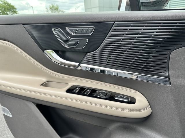 Certified 2020 Lincoln Corsair AWD w/ Equipment Group 101A image 30