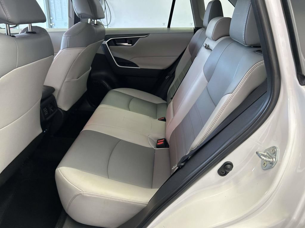 Used 2024 Toyota RAV4 XLE Premium FWD image 15