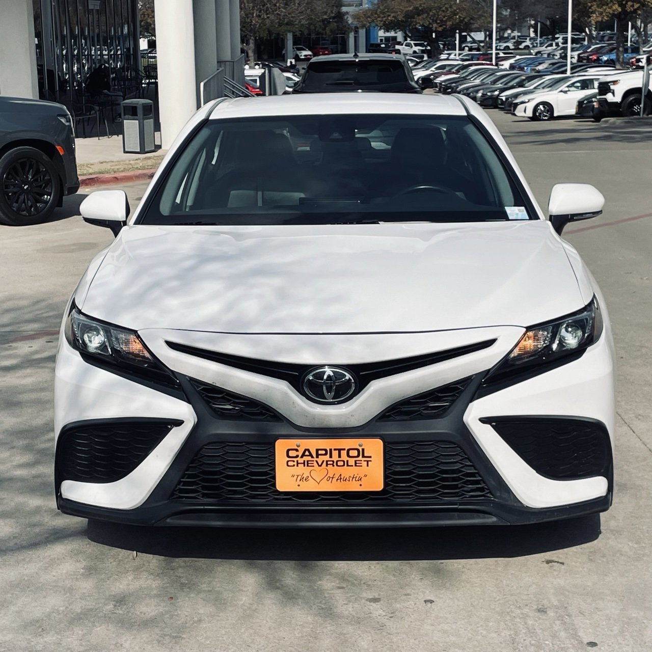 Used 2024 Toyota Camry SE image 6