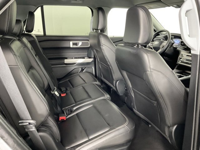 Used 2024 Ford Explorer XLT w/ Equipment Group 202A image 18