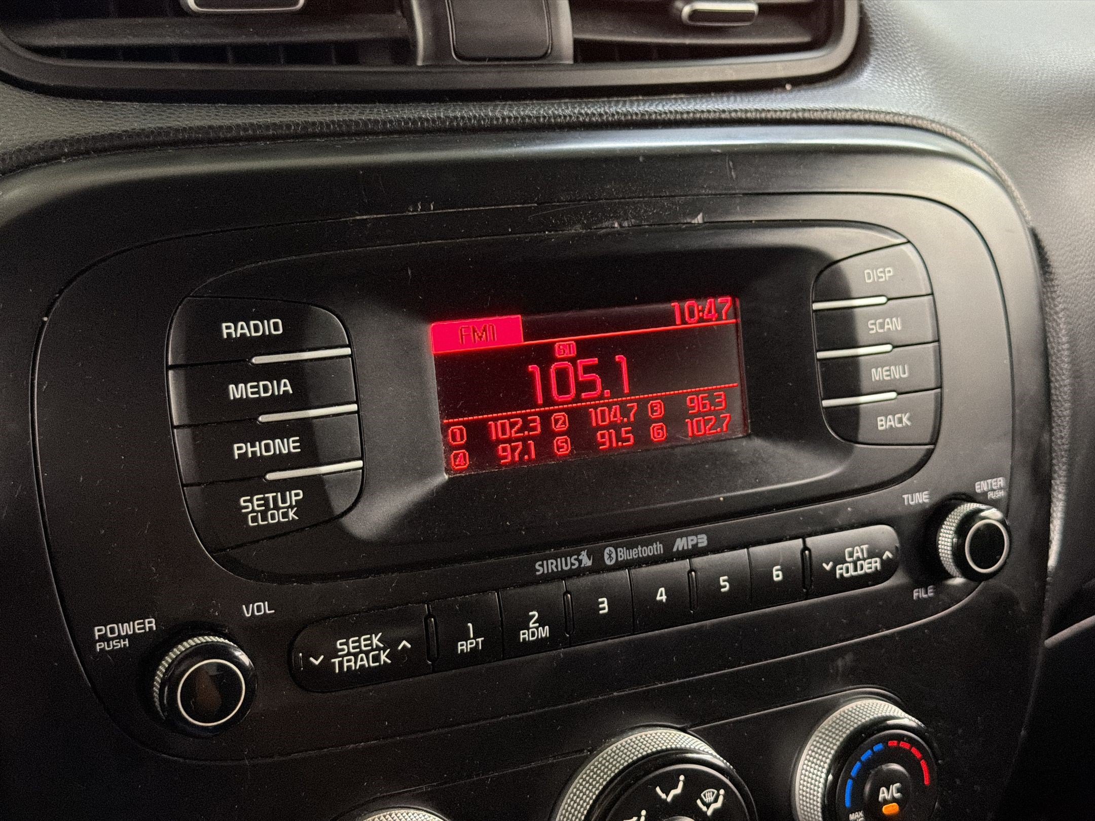 Used 2015 Kia Soul FWD image 24