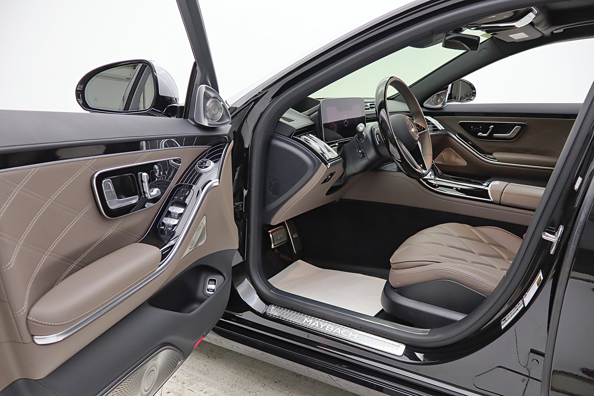 Used 2024 Mercedes-Benz Maybach S 580 4MATIC image 47