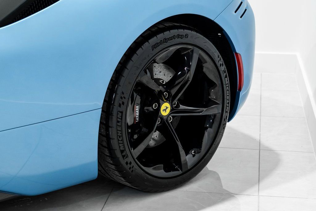 Used 2022 Ferrari SF90 Spider image 66