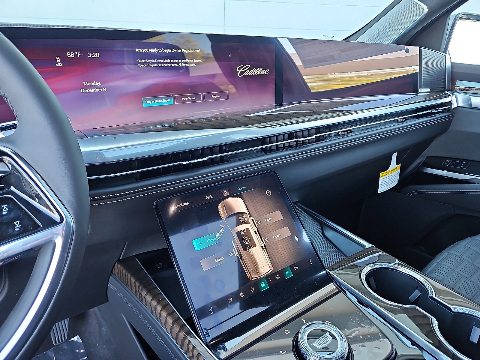 New 2026 Cadillac Escalade ESV Platinum Luxury image 18