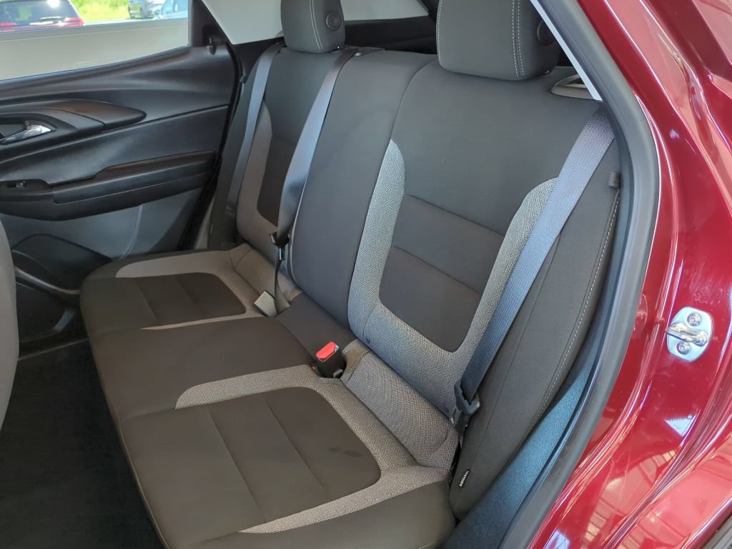 Used 2025 Chevrolet TrailBlazer LT AWD/4WD image 9