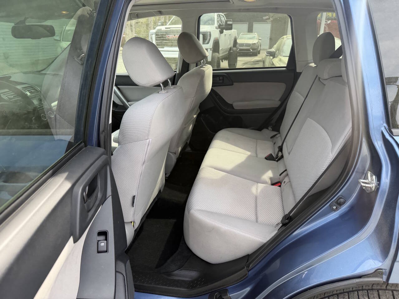 Used 2015 Subaru Forester 2.5i Premium w/ All-Weather Package AWD/4WD image 13