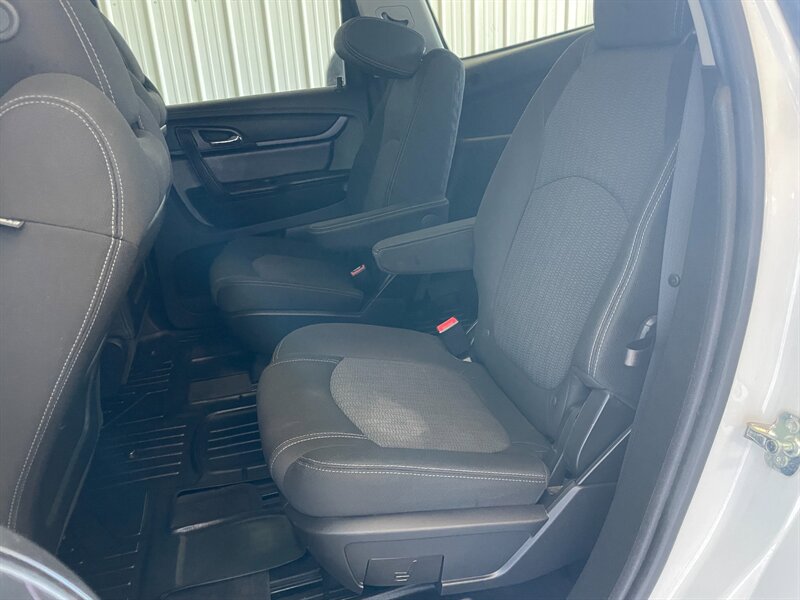 Used 2016 Chevrolet Traverse LT FWD image 18