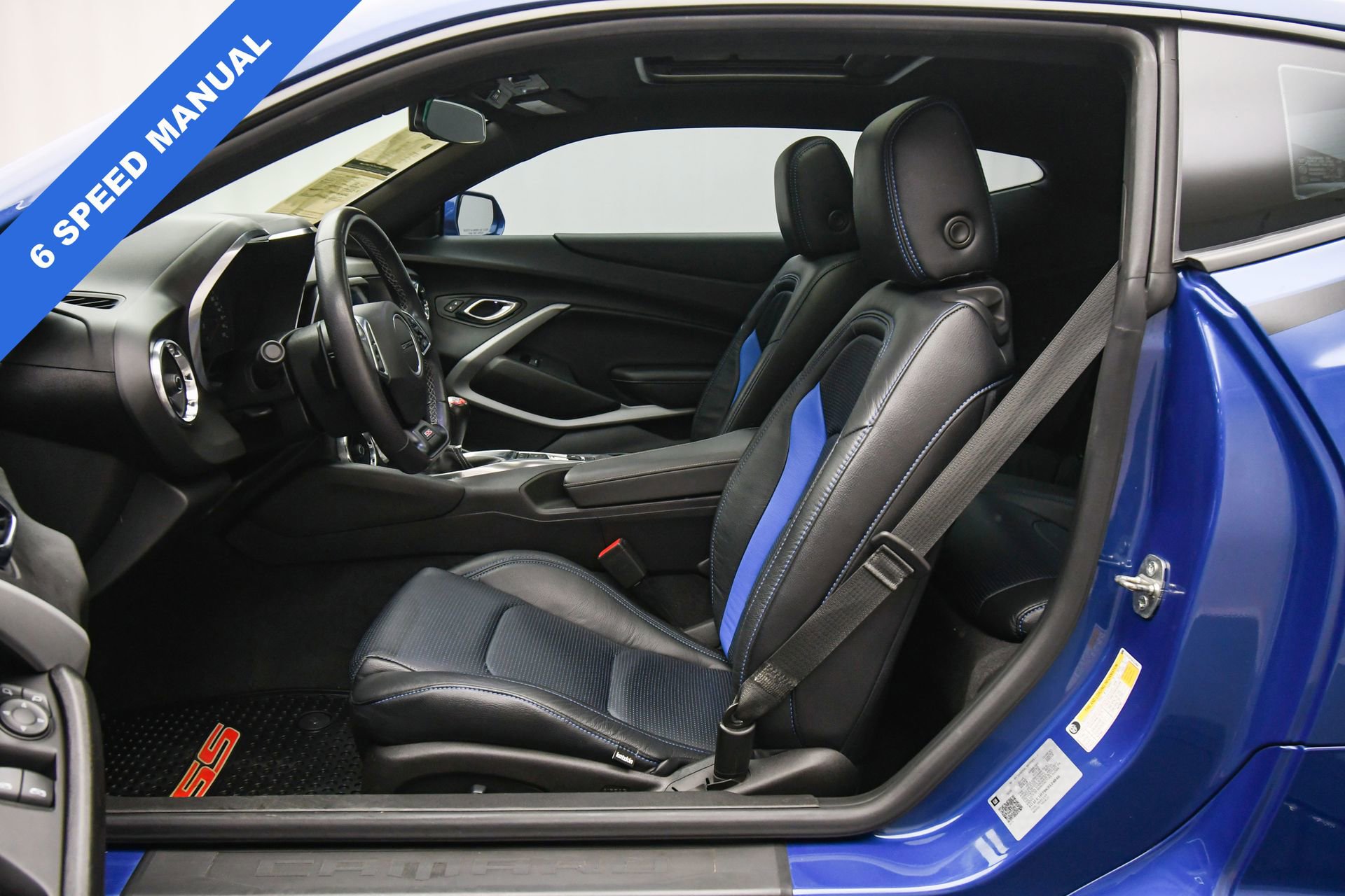 Used 2019 Chevrolet Camaro SS image 18