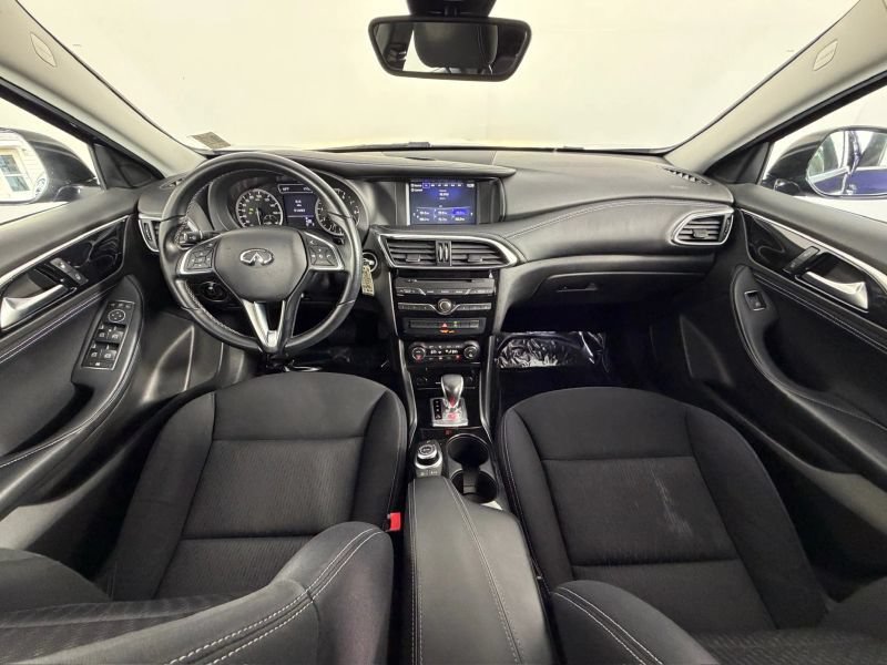 Used 2017 INFINITI QX30 FWD image 69