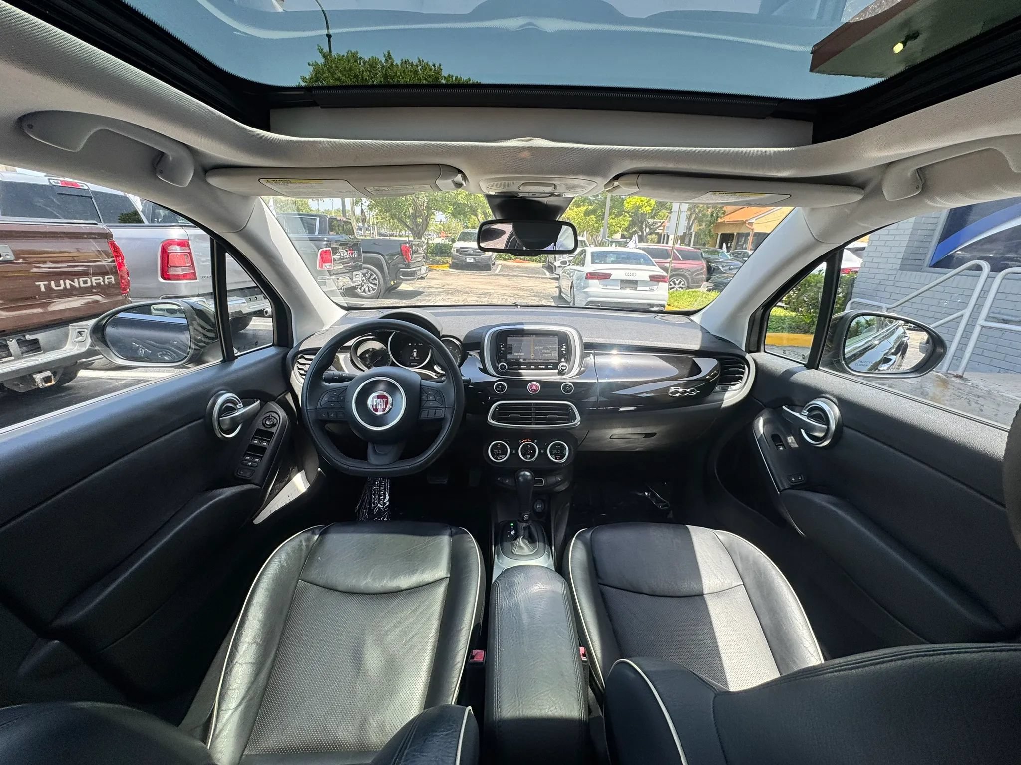 Used 2017 FIAT 500X Lounge w/ Lounge Premium Package (FWD) image 11
