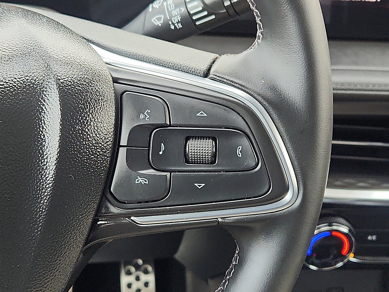 Used 2024 Buick Encore GX Sport Touring image 22