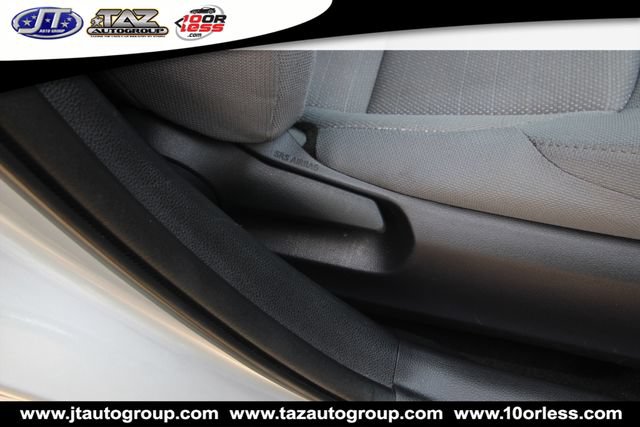 Used 2020 Toyota Corolla SE FWD image 15